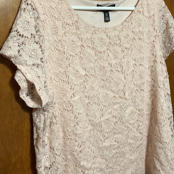 ELLEN TRACY - LIGHT PINK BEAUTIFUL LACE SHIRT (1X) - Picture 2 of 10
